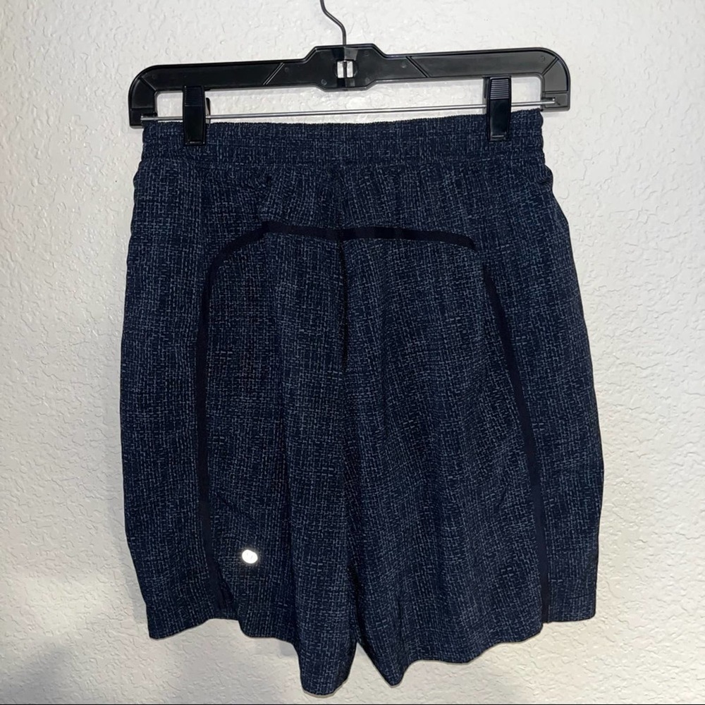 Lululemon Pace Breaker Lined 9" Shorts Size Small - Picture 2 of 4